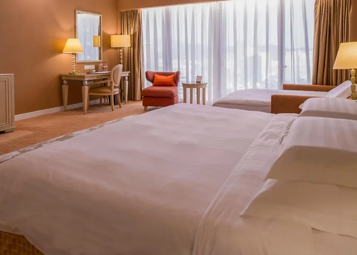 Similan Hotel Zhuhai-Gongbei Port High Speed Railway Station
